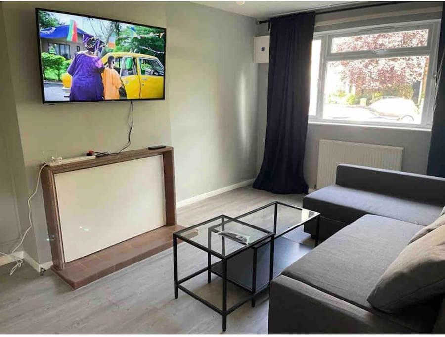 Lovely And Quiet 2 Bedroom Maisonette.Free Parking 런던 외부 사진
